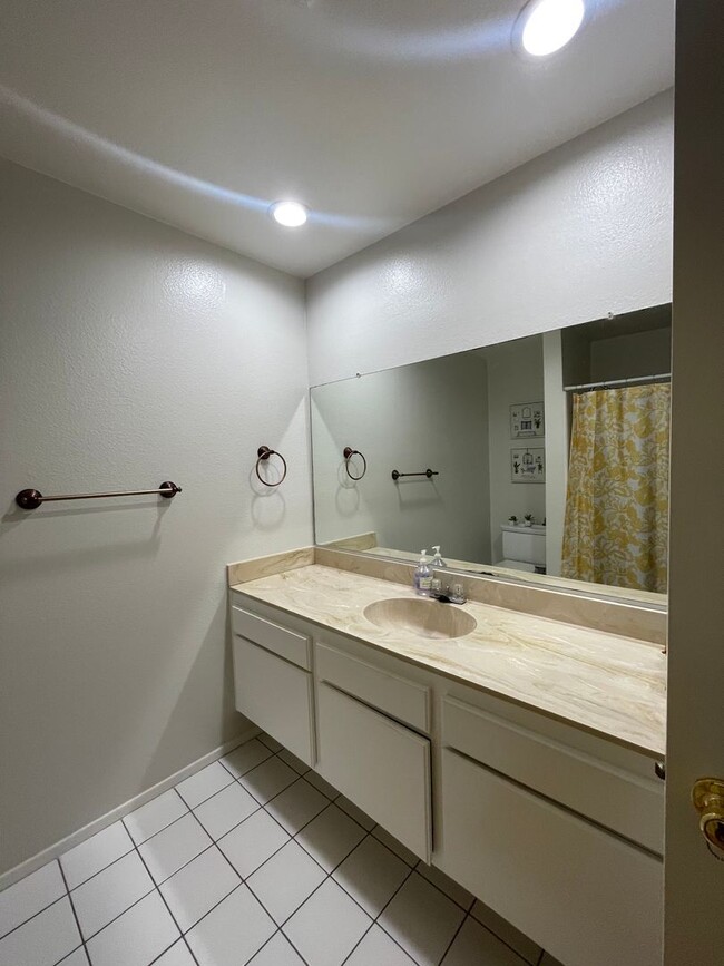 Photo - 16615 Bloomfield Ave