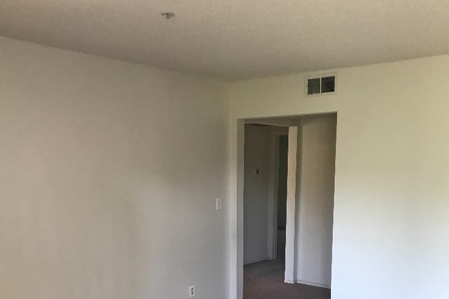 Photo - 2400 Seneca St Unit 102