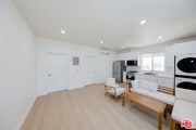 Photo - 233 N Chicago St