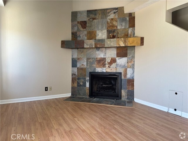 Building Photo - 950 W Lambert Rd Unit 28 Rental