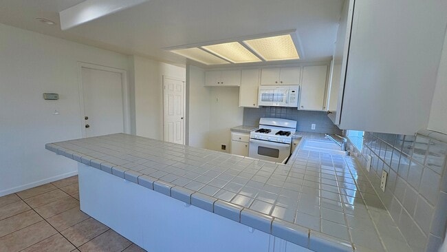 Photo - 4321-23 W. 166TH ST. Unit 4323