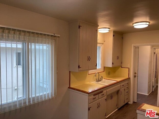 Photo - 10613 Crenshaw Blvd Unit 5