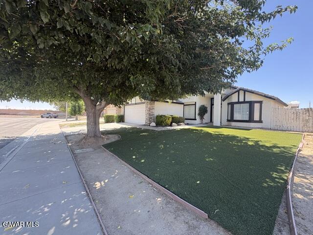 Photo - 2344 Langhorn St