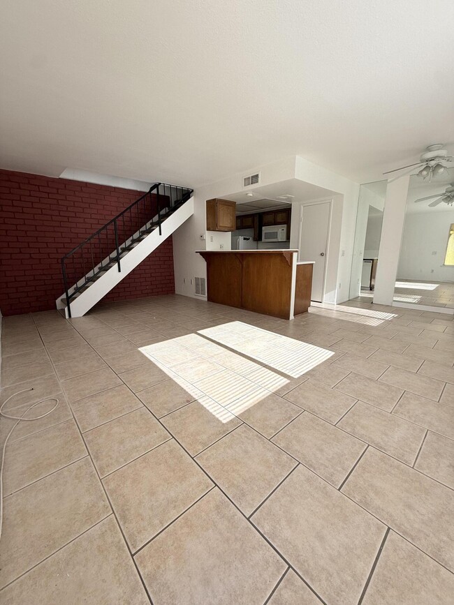 Photo - 72629 Edgehill Dr Unit 2