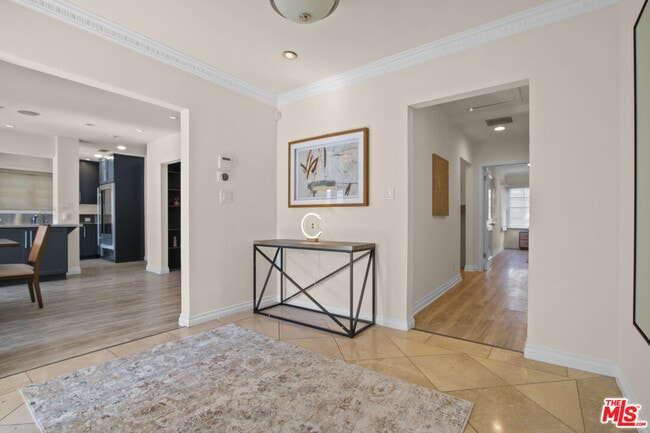 Photo - 9509 Cresta Dr