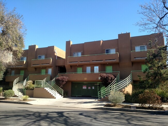 Building Photo - 7110 Jordan Ave Unit 4