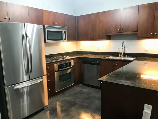 kitchen - 435 W Center Street Promenade Unit #220