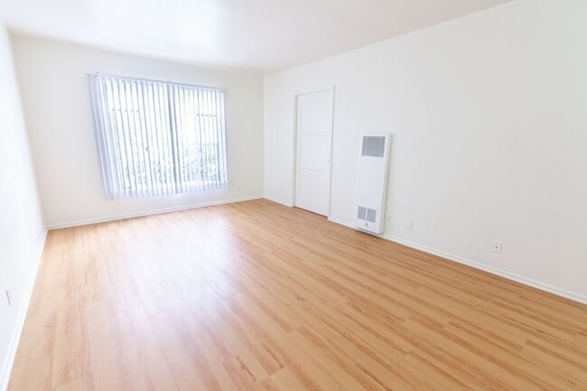 Photo - 729 Gayley Ave Unit 204