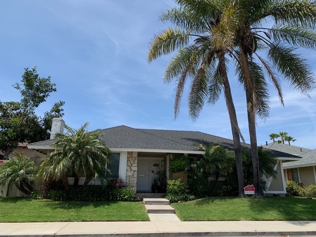 Building Photo - 18541 Demion Ln Unit C