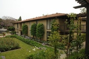 Photo - Los Robles Apartments