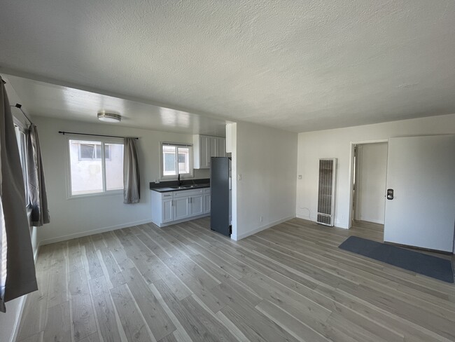 Photo - 2019 Arlington Ave Unit C