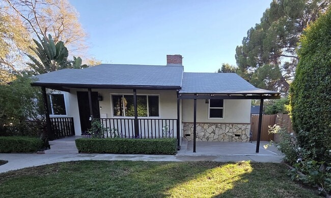 Building Photo - 11536 Cumpston St