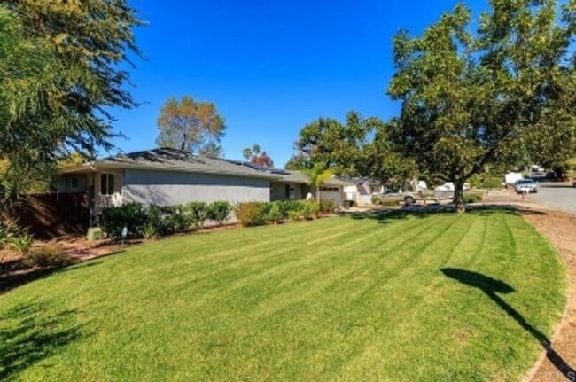 Photo - 1806 Wight Way
