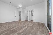 Photo - 603 W 41st Pl