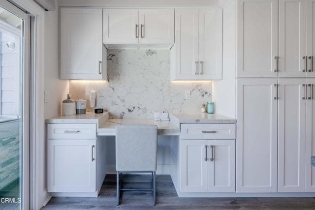 Photo - 4511 Gateshead Bay