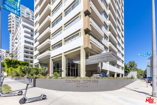 Building Photo - 10701 Wilshire Blvd Unit 2101 Rental