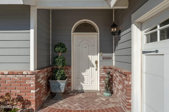 Photo - 32146 Oakshore Dr