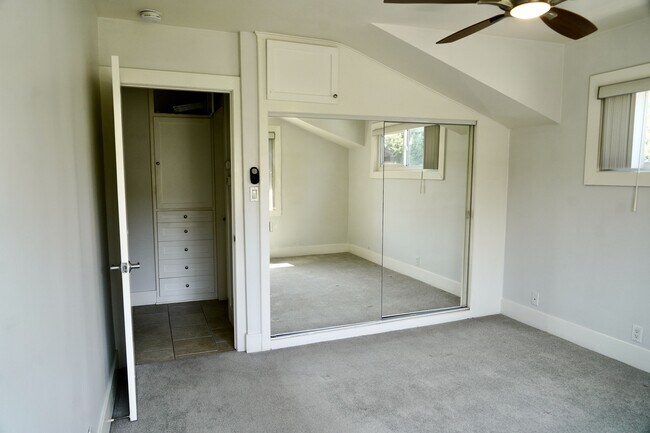 Photo - 4423 Cahuenga Blvd
