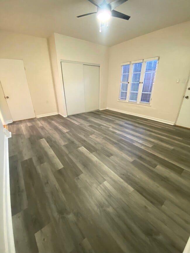 Photo - 7284 Fountain Ave