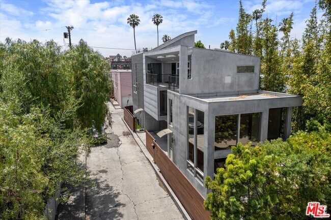 Building Photo - 483 Carroll Canal Ct Rental