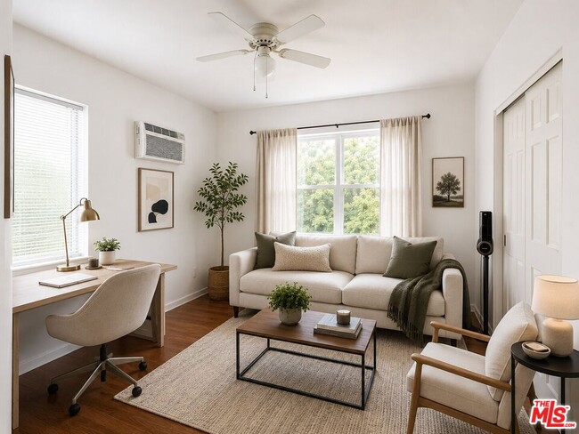 Building Photo - 2666 Orchard Ave. Unit 2668