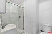 Photo - 2922 S Budlong Ave Apartment Unit 6