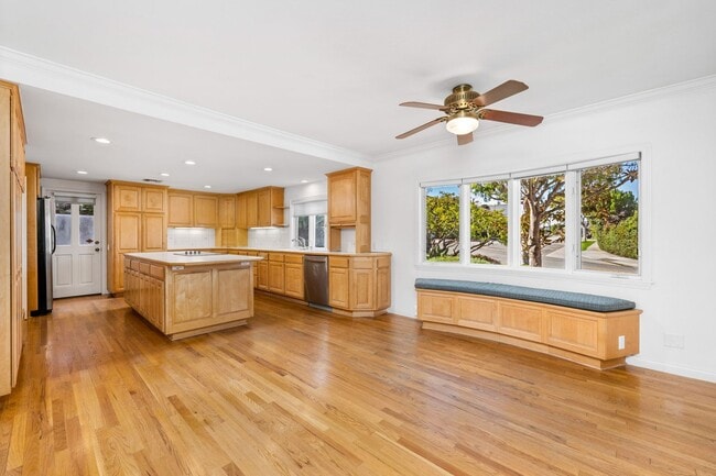 Photo - Spacious Two-Story 5 BD/3 BA Home in Desirable East Bluff Neighborhood