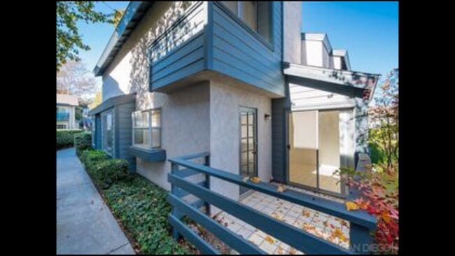 Building Photo - 1491 Gustavo St