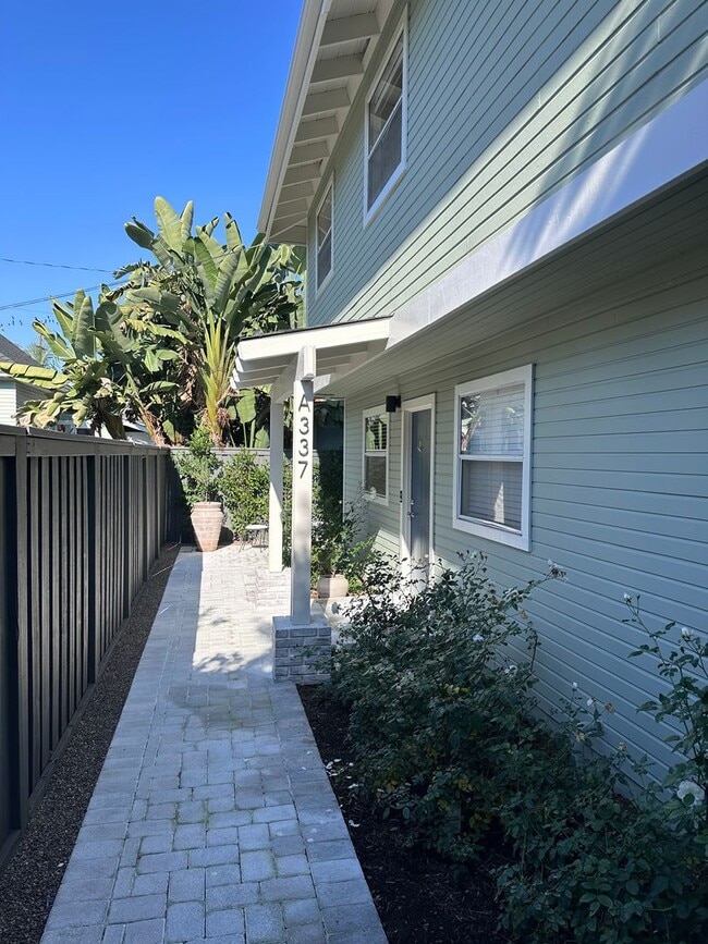 Building Photo - 335 S Grand St Unit 337 A