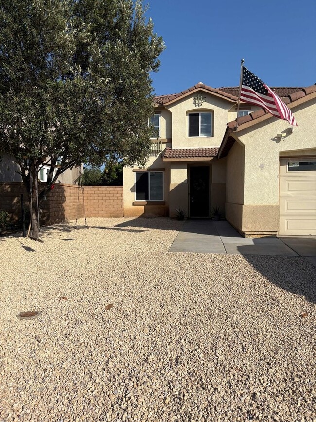 Beautiful Two-Story Residence in Desirable... - Beautiful Two-Story Residence in Desirable... House