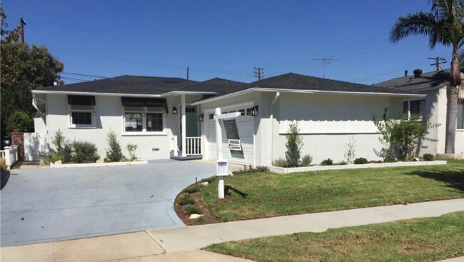 Photo - 5409 W 138th Plz