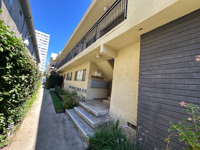 Photo - 1262 Granville Ave Apartment Unit 5