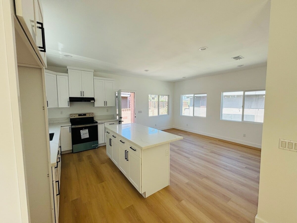 Photo - 5953 Meinhardt Rd