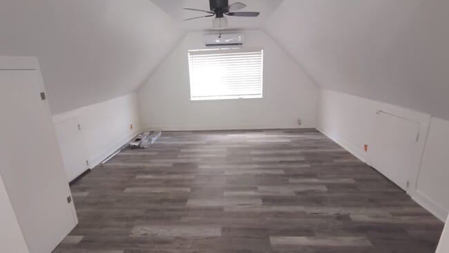 Building Photo - 507 Magnolia St Unit D