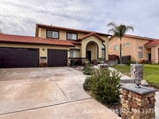 Photo - 1730 W Buxton St