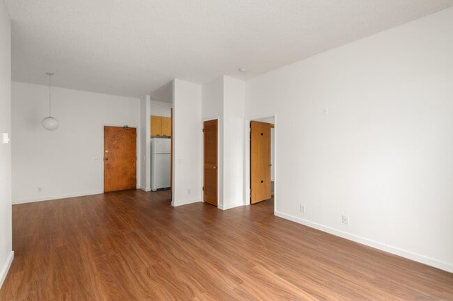 Photo - 8310 Regents Rd Unit 3A