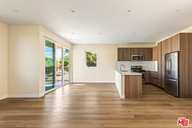 Photo - 4905 St Elmo Dr