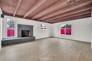 Photo - 20756 Saticoy St