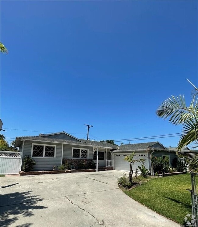 Building Photo - 14261 Cedarwood St Rental
