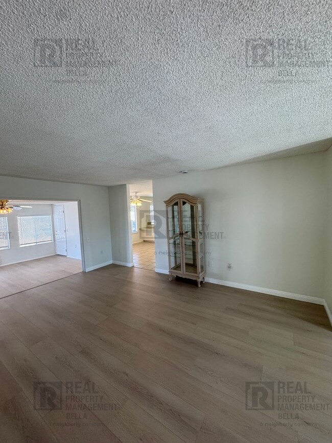 Photo - 55+ Community Gem: Open Floor Plan, Large Backyard & Clubhouse Amenities