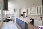 Photo - 1152 S Hayworth Ave Townhome