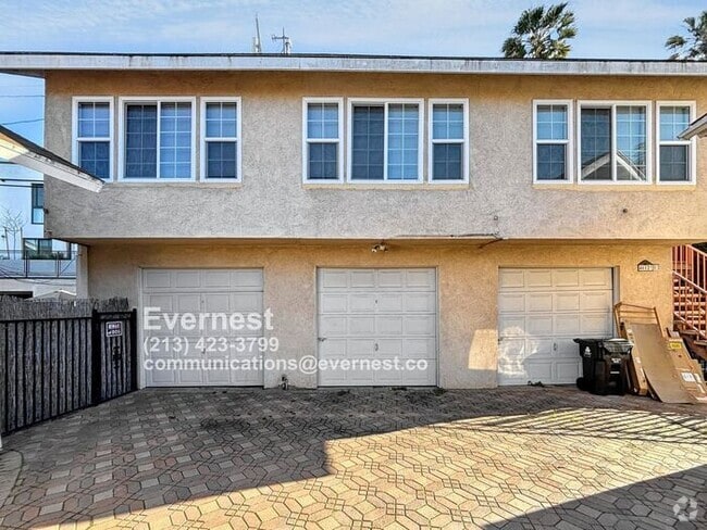 Building Photo - 4612 1/2 Pickford Street Rental
