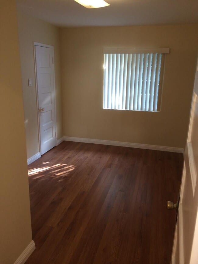 Photo - 1034 Hyperion Ave