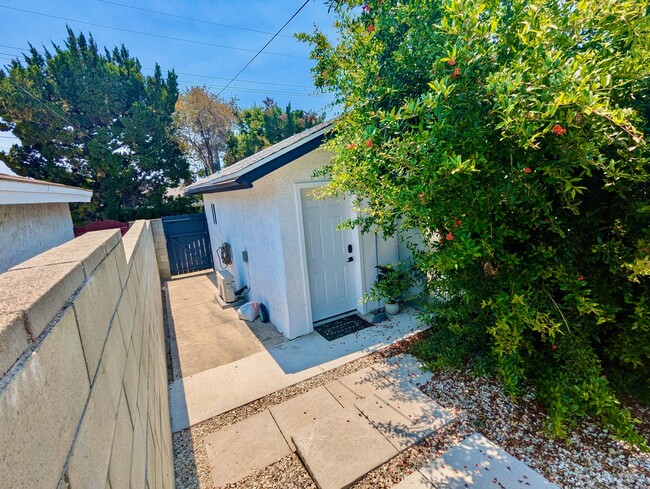 Photo - 19036 Plummer St