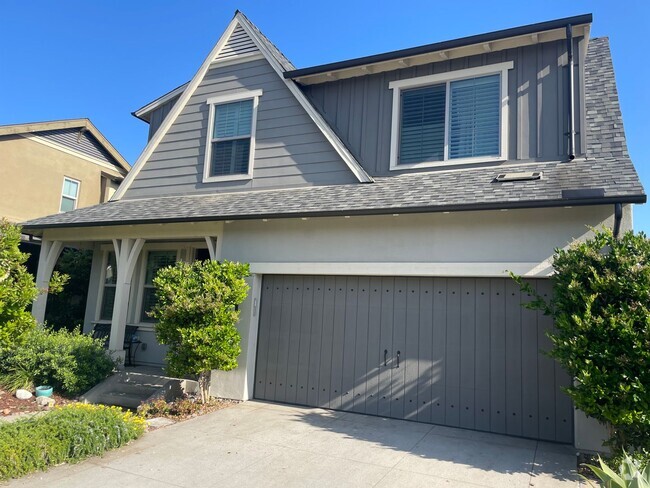 Building Photo - Hard to Find -UCI Campus! 4 bed/3 Full Bat... Rental