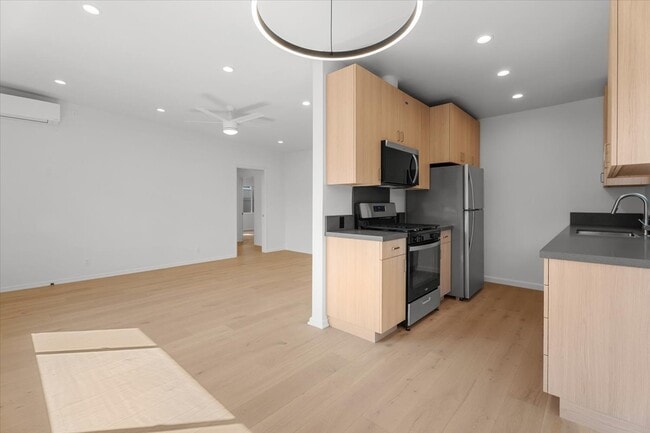 Building Photo - 1403 Brockton Ave