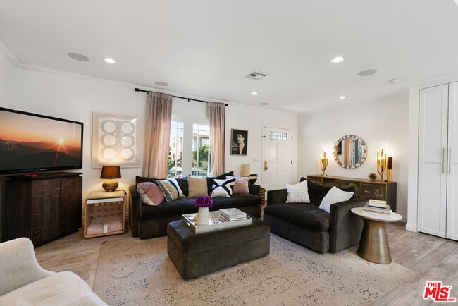 Photo - 1551 S Ogden Dr