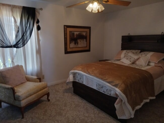 Photo - 8729 Langholm Rd