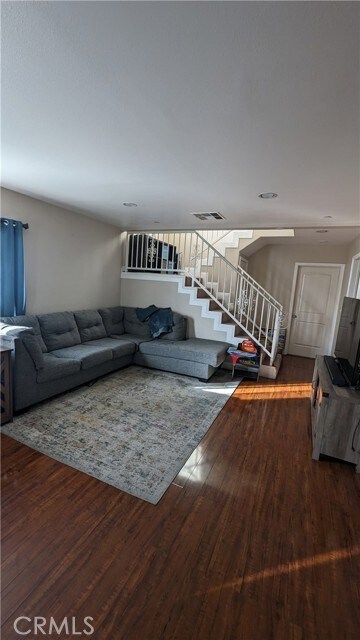 Photo - 239 E 110th St