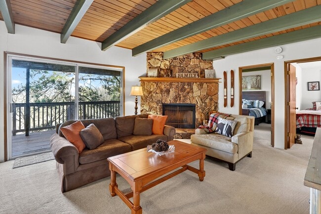 Photo - 26633 Thunderbird Dr